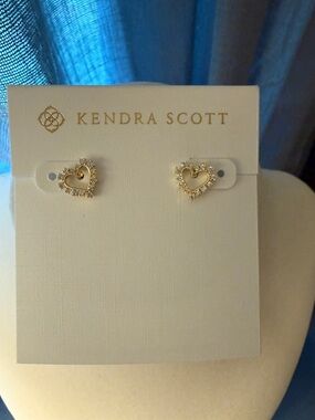 Kendra Scott Gold Heart Pavé Stud Earrings - Gold